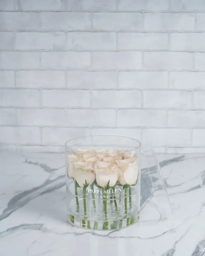 13 Love peach 13 stems