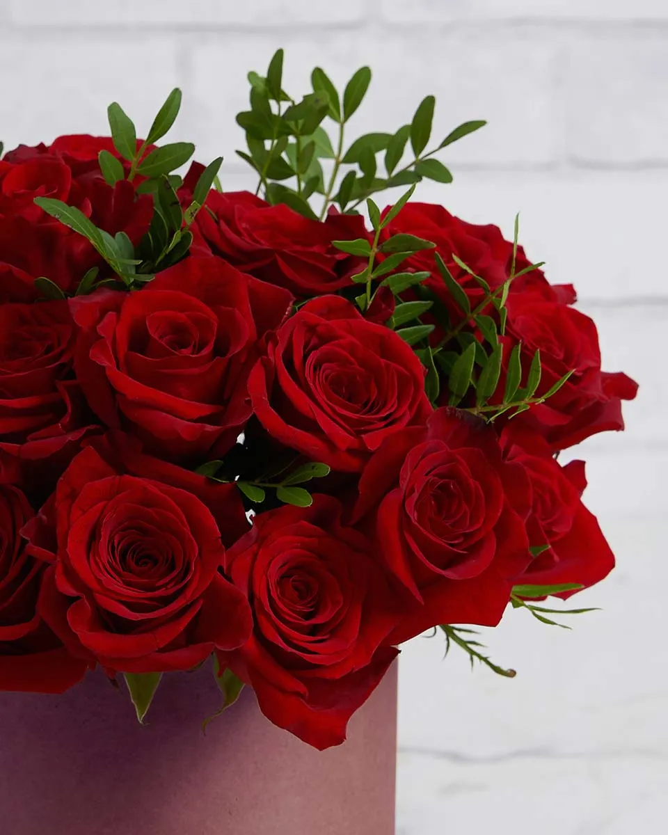 think love medium Pink Details