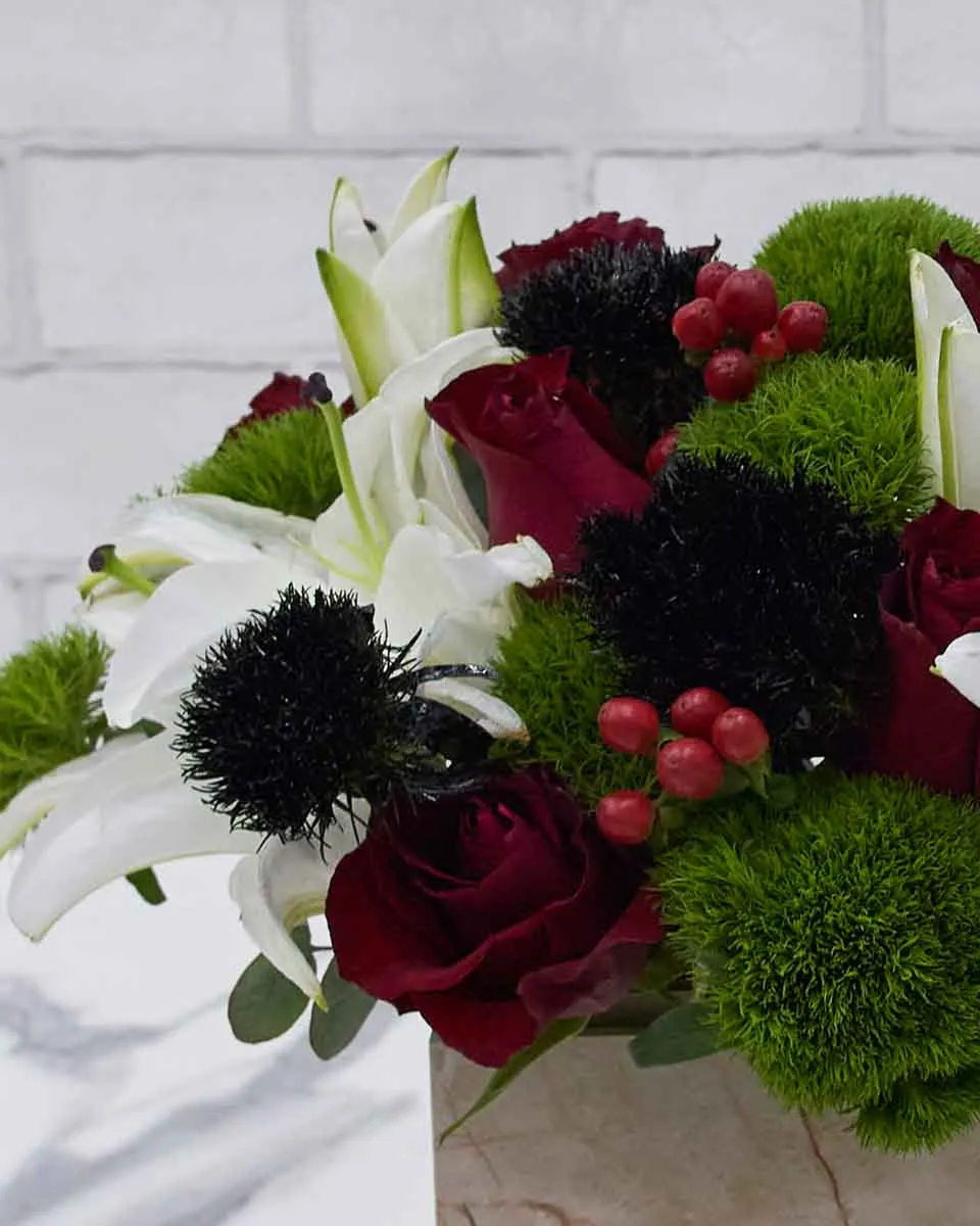 Emirati Grace detail