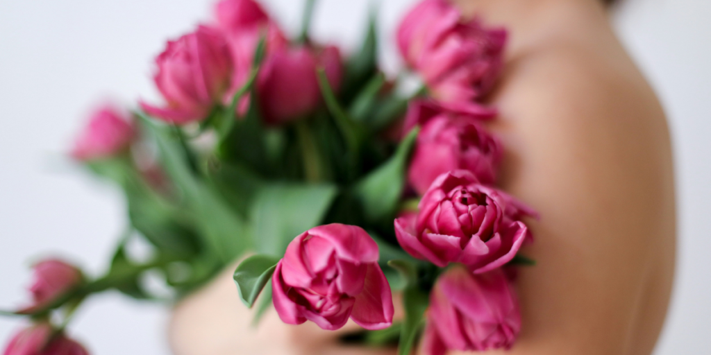 Minimalist Florist Arrangement That Look Luxurious On A Budget 