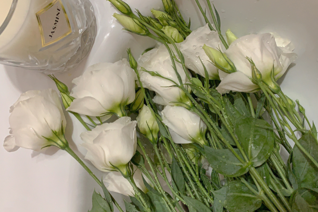 Top Affordable Flower Combinations For Everyday Gifting Dubai UAE