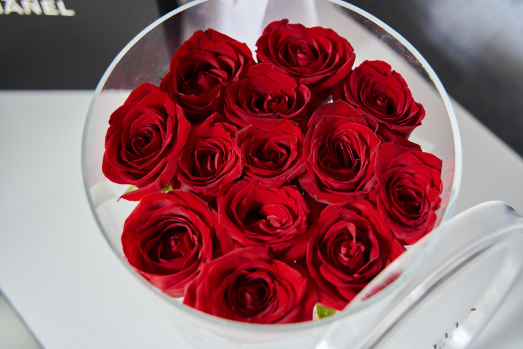 Top 5 Flower Boxes Under AED 300 That Will Impress Anyone Dubai UAE