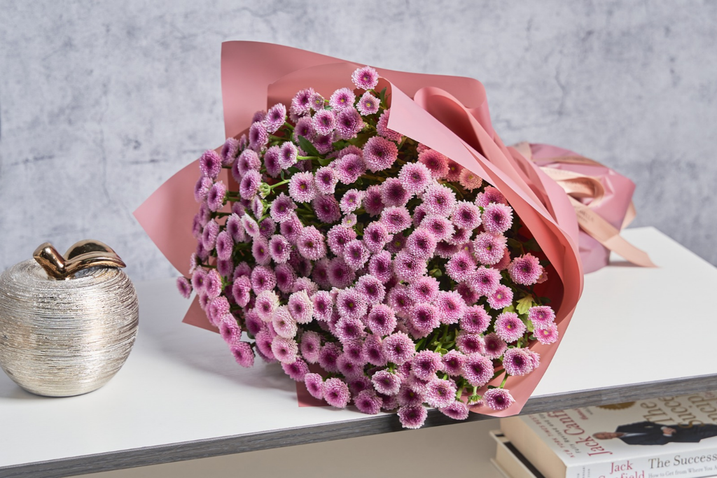 How to Order Flowers From Abroad & Deliver in the UAE Without Overspending